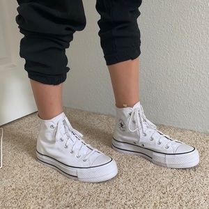 WHITE PLATFORM CONVERSE